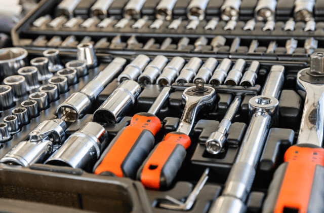 ラチェットを含む様々な工具